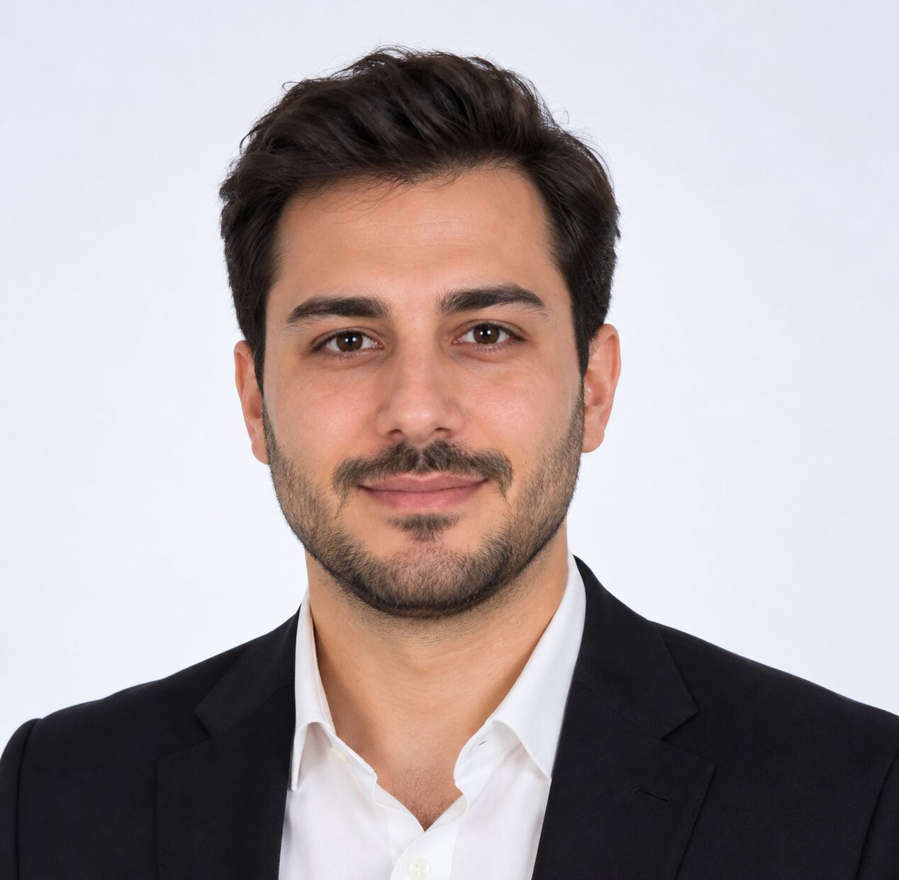 Enes Ömür Sezgin, Satış Uzmanı